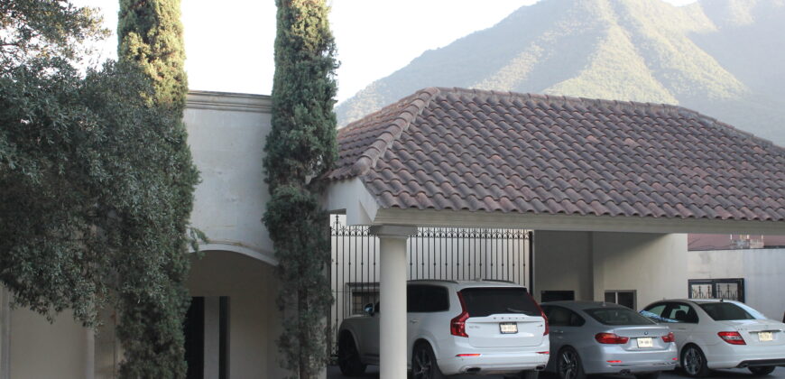 MAJESTUOSA RESIDENCIA EN SAN AGUSTÍN CAMPESTRE