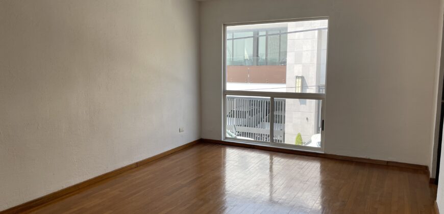 CASA EN VENTA ZONA TRANQUILA CUMBRES